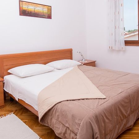פרמנטורה Apartmani Mira מראה חיצוני תמונה
